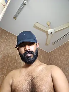 Bigkannan: διαδικτυακό σόου στην κάμερα