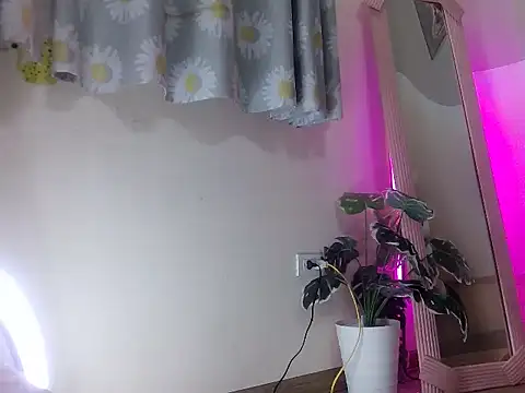 Kylie_999's Live XXX Chat