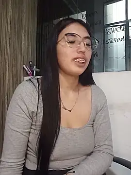 Valk_submissive Adlı Modelin Canlı XXX Sohbeti