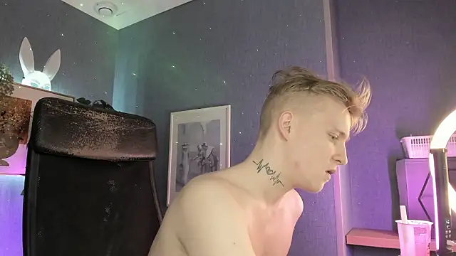 AlexxSweet 在線直播表演