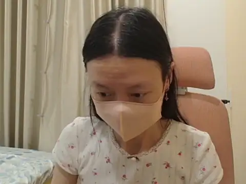 Lil-Cherries 现场XXX聊天