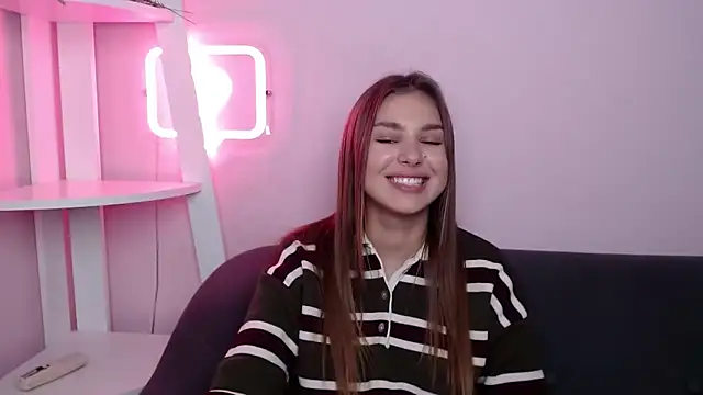 MilanaAngelAs' Live XXX Chat