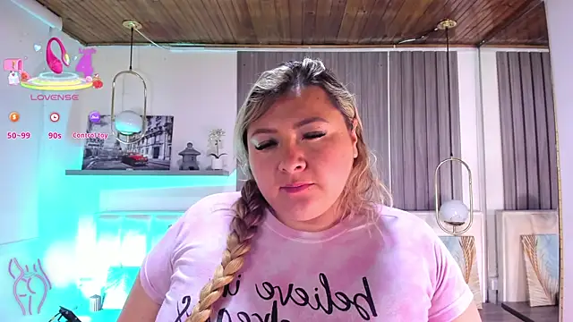 Živý XXX chat Kharla_Marin