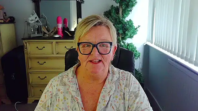 BridgetBlueEyesのライブXXXチャット