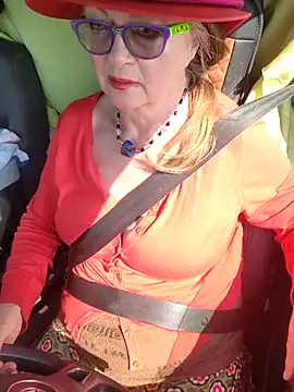 Hot-Muci: διαδικτυακό σόου στην κάμερα