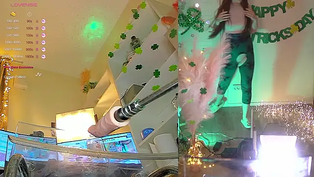 Ur_lil_bbn Live XXX chat