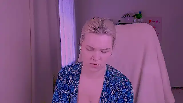 Chatroom XXX en direct de Hot_Blonda