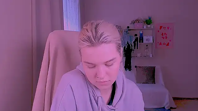 Chatroom XXX en direct de Hot_Blonda