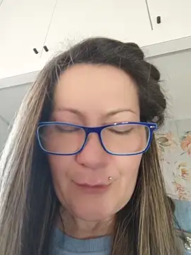 Chat XXX en directo de Lovely_Chiara