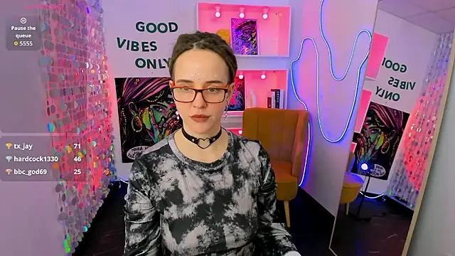 LisaFoxy_y: онлайн-секс-чат