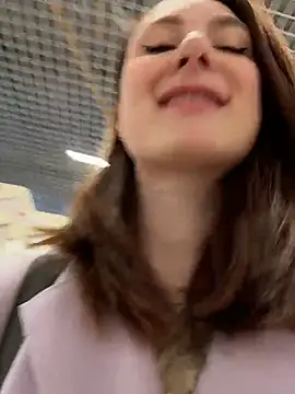 Dina_TeaseのライブXXXチャット