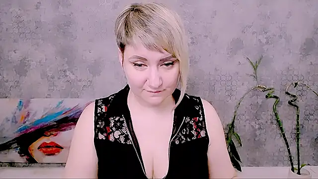 DjulliaのライブXXXチャット