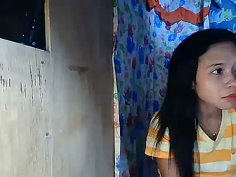 PinaySkinnyGirl live XXX chat