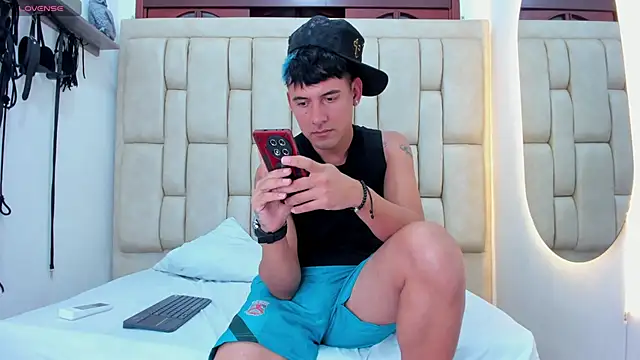 STEVEN_OS webcam show