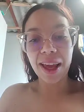 sophieandmarkls Show in webcam