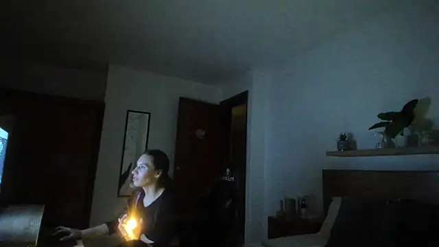 Chatroom XXX en direct de valeryn__rosse