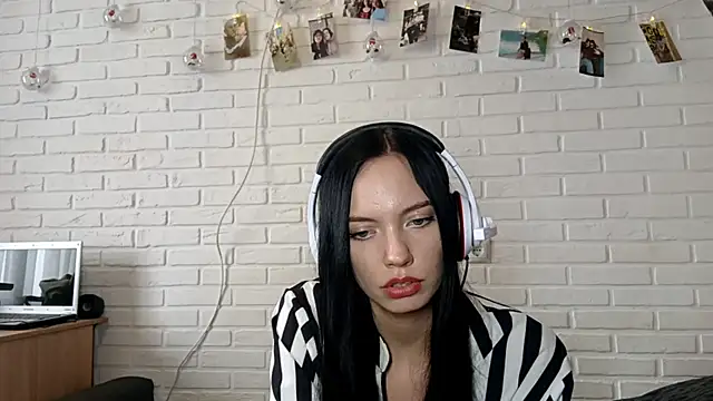 Онлайн чат XXX VanettaHartong