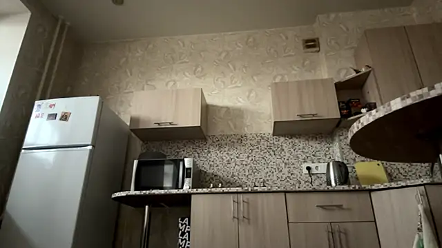 AnnitaPaider Adlı Modelin Canlı XXX Sohbeti