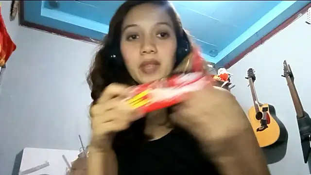 OlimpiaChapdelaine Adlı Modelin Canlı XXX Sohbeti