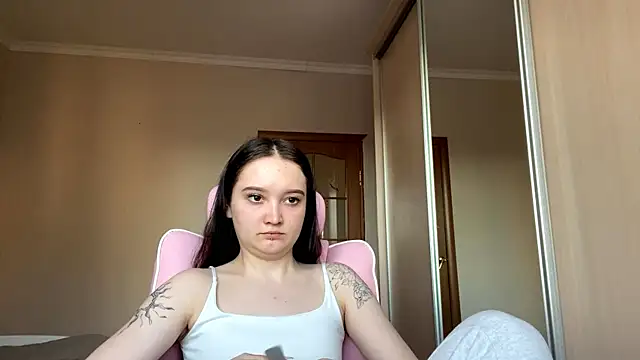 Онлайн чат XXX TrulaPhay