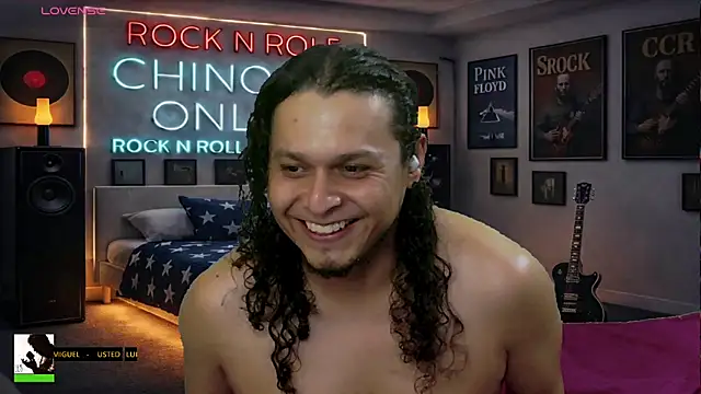 chino_roz Pertunjukan Webcam