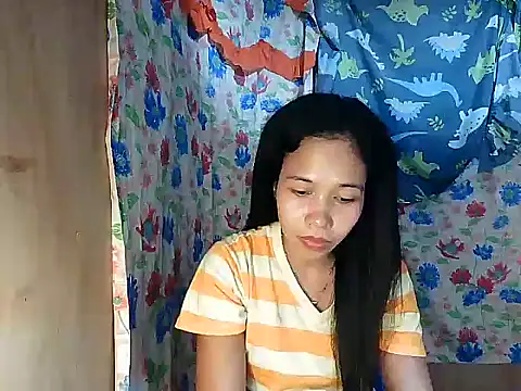 PinaySkinnyGirl live XXX chat