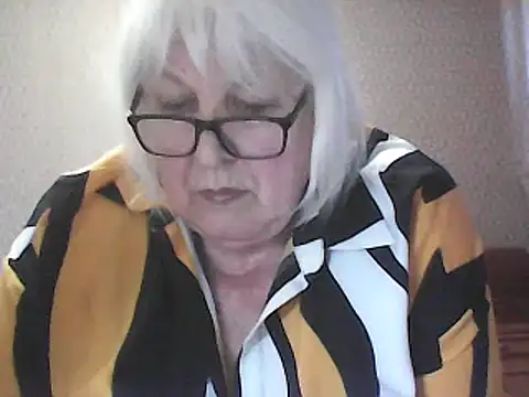 Alexia64231 即時 XXX 聊天