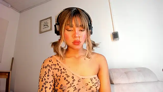 Tylla__ Live XXX-chat