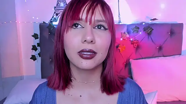 violeta_blaze1 Adlı Modelin Canlı XXX Sohbeti