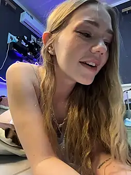 MilaMoone Chat XXX in diretta