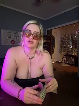 XXX chat uživo modela Granlady7