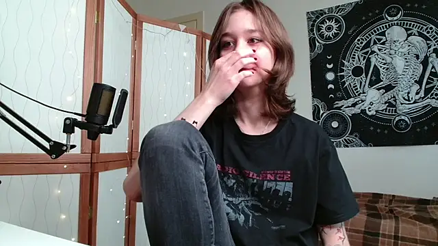 XXX chat uživo modela Mysterious_Toy