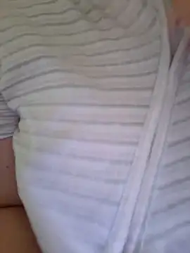 Chat +18 de Emi_hot1 ao vivo