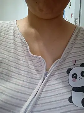 Chat +18 de Emi_hot1 ao vivo