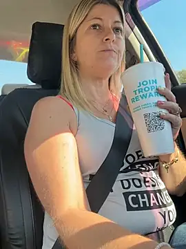 NikkiBlisss live XXX chat