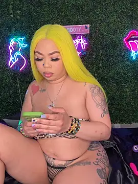 RenaThickAss: вебкам-шоу