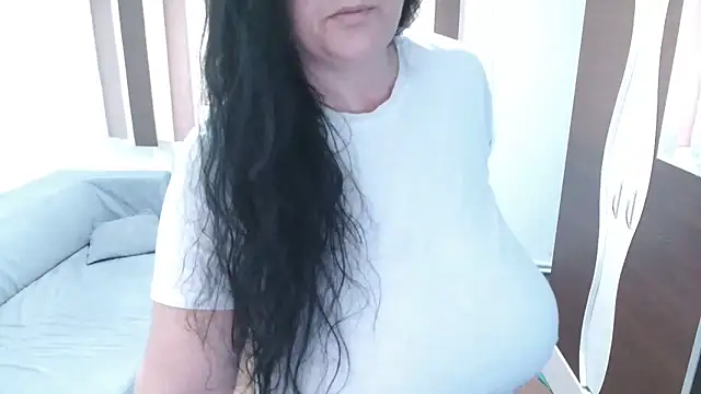 Show modela mayabbw50tits na web-kameri