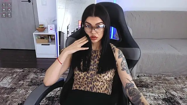 AnacondaOnn 라이브 XXX 채팅