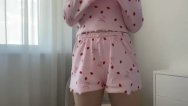 ShySchoolGirl: онлайн-секс-чат