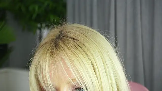 Онлайн чат XXX LanaReals