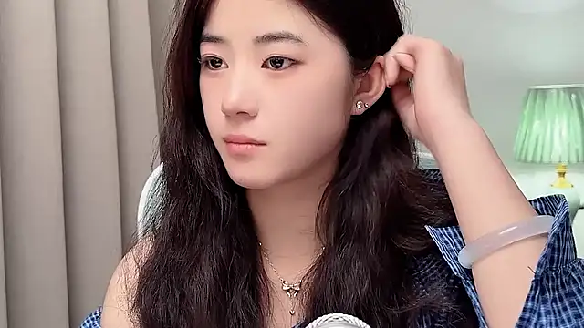 Nicole20266 现场XXX聊天