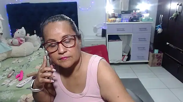 Czat XXX na żywo – pervert_mommy_