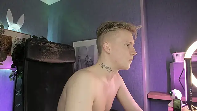 AlexxSweet Adlı Modelin Canlı XXX Sohbeti