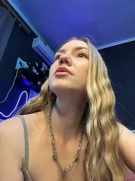 Chatroom XXX en direct de MilaMoone