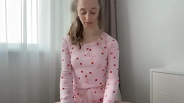 ShySchoolGirl Chat XXX live