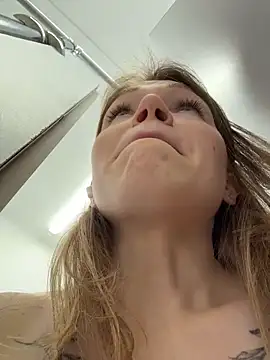 StreetSquirt Live XXX-Chat