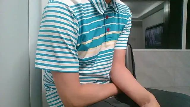 nole_china7: διαδικτυακό σόου στην κάμερα