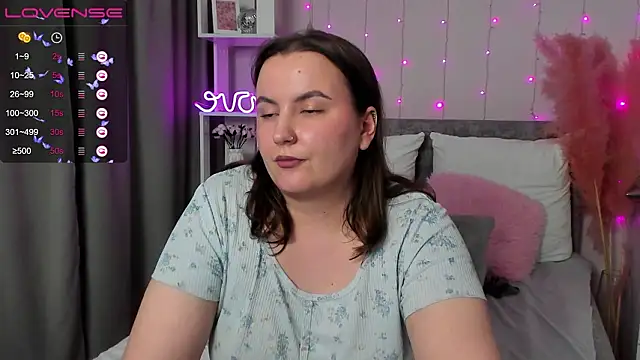 FeralPeach's Live XXX Chat