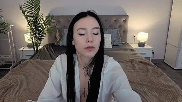 NikkiGoldSide 现场XXX聊天