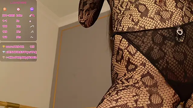 AdoraCortes   现场XXX聊天